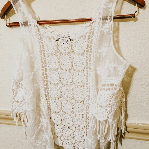 Lace Cut Out Shoulder Top - Picture 2 of 3